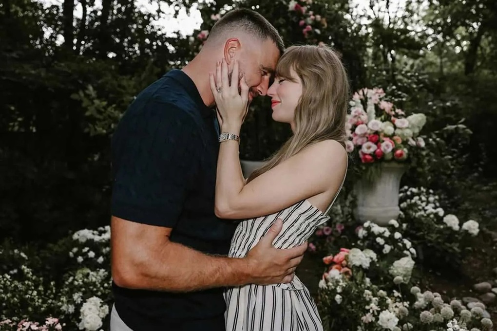 Singer Taylor Swift accepts boyfriend's marriage proposal - 1 Nữ ca sĩ Taylor Swift nhận lời cầu hôn của bạn trai - 1