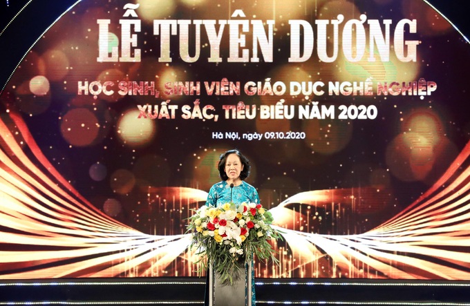 Tuyên dương 130 học sinh, sinh viên giáo dục nghề nghiệp xuất sắc - Ảnh 1.