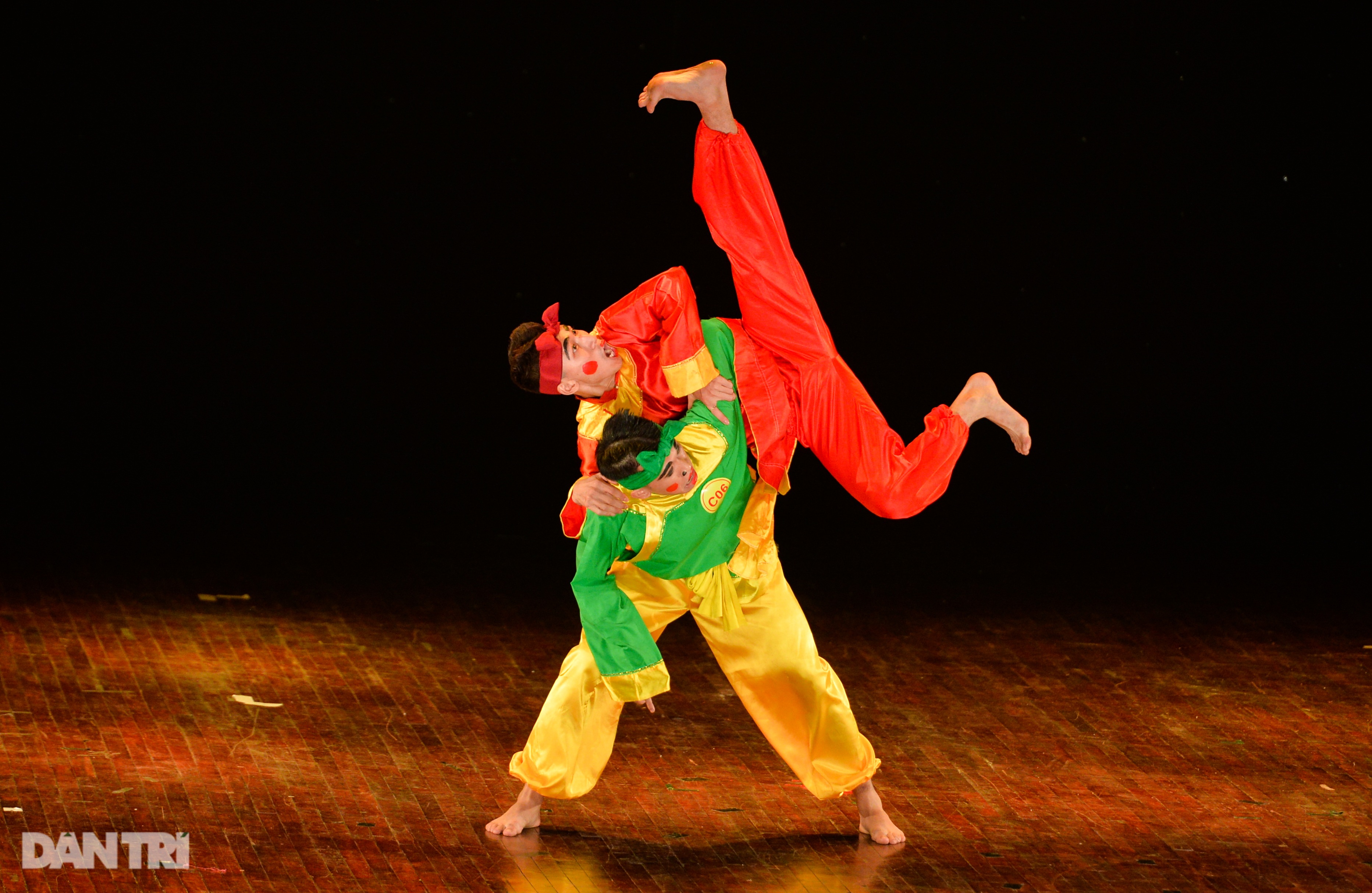 “Súy Vân”, “Hề chèo” thu hút người xem đêm diễn Tài năng múa - 7 “Súy Vân”, “Hề chèo” thu hút người xem đêm diễn Tài năng múa - 7