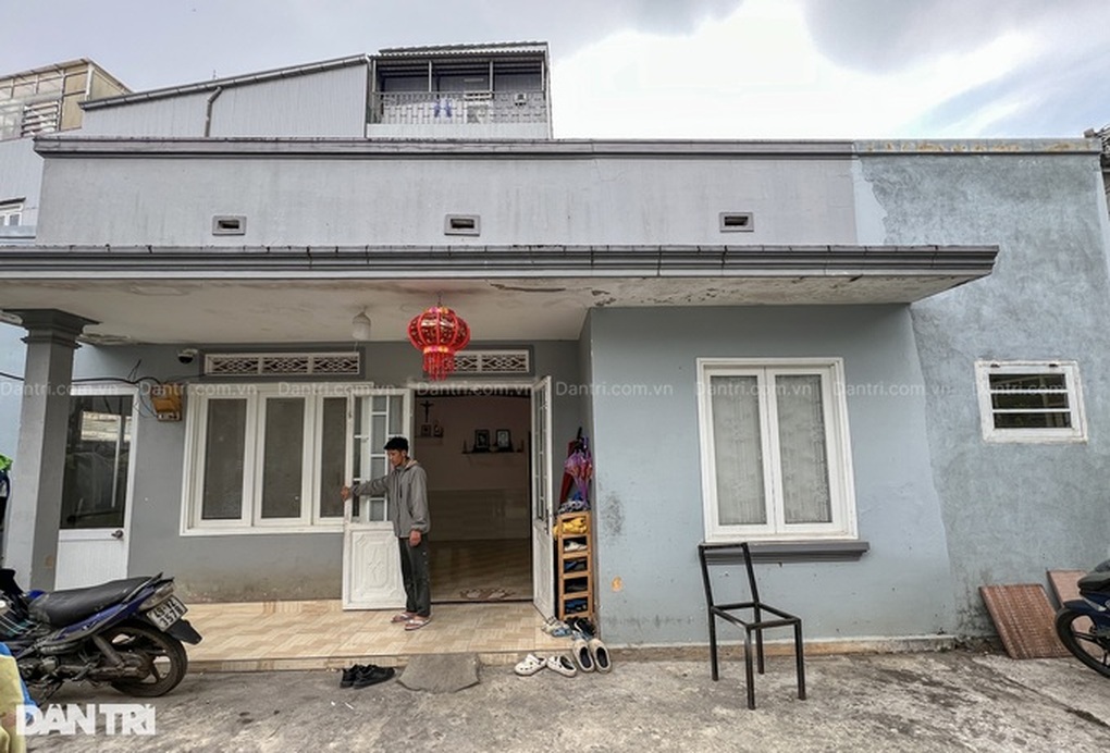 Nước mắt bế tắc trước cơ hội cuối cùng của người mẹ trẻ - 1 Nước mắt bế tắc trước cơ hội cuối cùng của người mẹ trẻ - 1