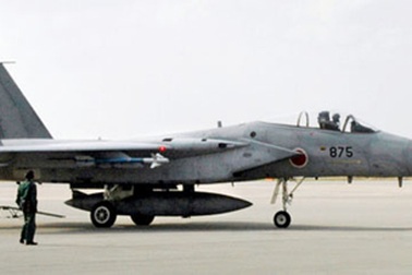 Máy bay chiến đấu Nhật Bản rơi ở biển Hoa Đông, phi công mất tích