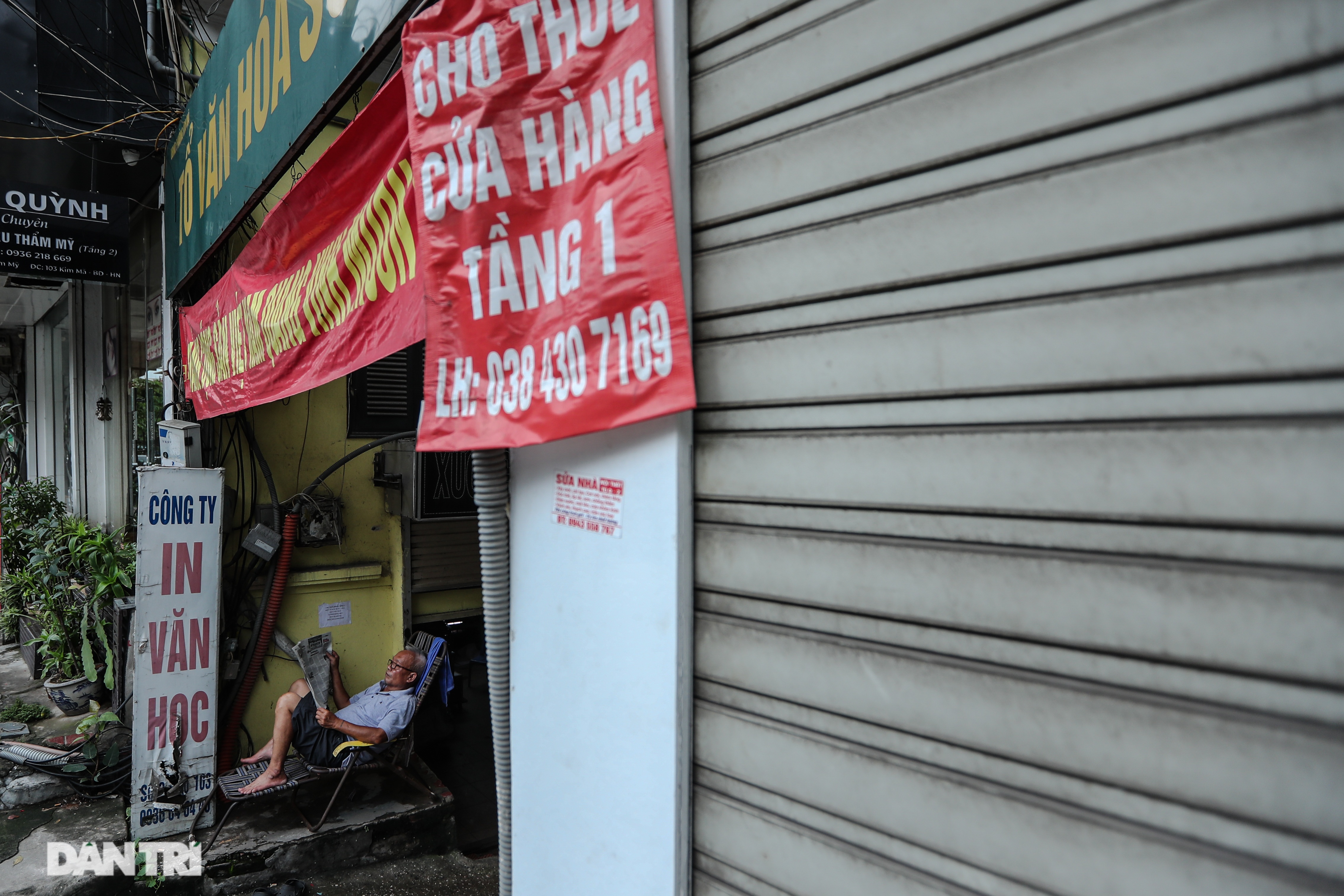 Hà Nội: Những góc phố lặng lẽ thu mình giữa mùa Covid-19 - 10