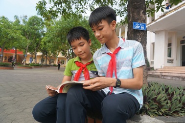 Hai anh em ruột cùng giành huy chương cuộc thi Tìm kiếm tài năng Toán học trẻ