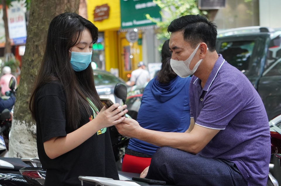 Học sinh được sử dụng điện thoại: Chuyên gia giáo dục nói gì? - 2 Học sinh được sử dụng điện thoại: Chuyên gia giáo dục nói gì? - 2