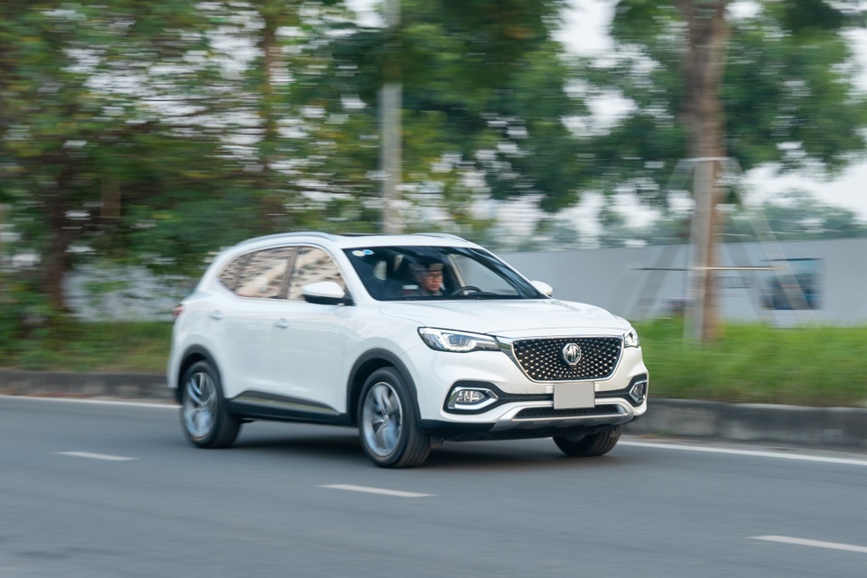 MG HS thêm phiên bản mới giá 888 triệu đồng, cạnh tranh Mazda CX-5 - 10 MG HS thêm phiên bản mới giá 888 triệu đồng, cạnh tranh Mazda CX-5 - 10