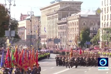 Ukraine phô diễn dàn khí tài tại lễ duyệt binh lớn nhất trong lịch sử