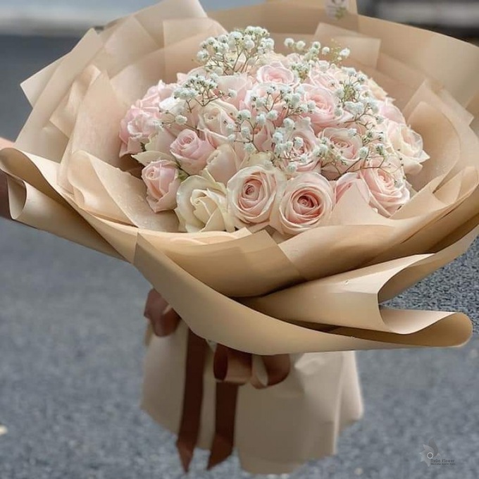 Hoa tươi luôn là quà tặng ý nghĩa, phù hợp và gần gũi nhất với tất cả mọi người.