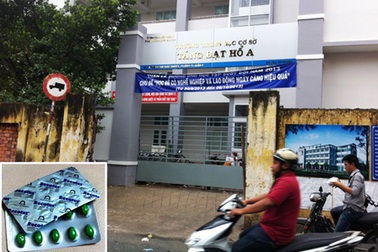 7 nữ sinh bị dụ, ép uống thuốc ho gây “nghiện” 