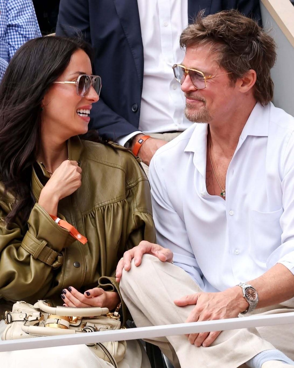 Brad Pitt nói về vụ ly hôn dài 8 năm với Angelina Jolie: “Không dễ dàng” - 5 Brad Pitt nói về vụ ly hôn dài 8 năm với Angelina Jolie: “Không dễ dàng” - 5