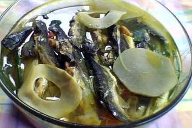 Măng giang nấu cá ngạnh nguồn