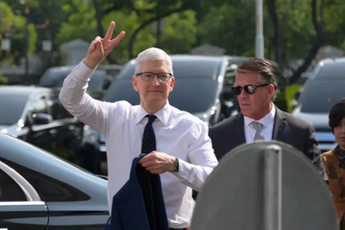 Rời Việt Nam, Tim Cook ghé thăm Indonesia, xem xét xây dựng nhà máy tại đây