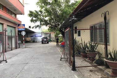 Vụ chủ khách sạn 'nhốt' xe thượng tá công an: Đất của tôi thì tôi rào thôi!