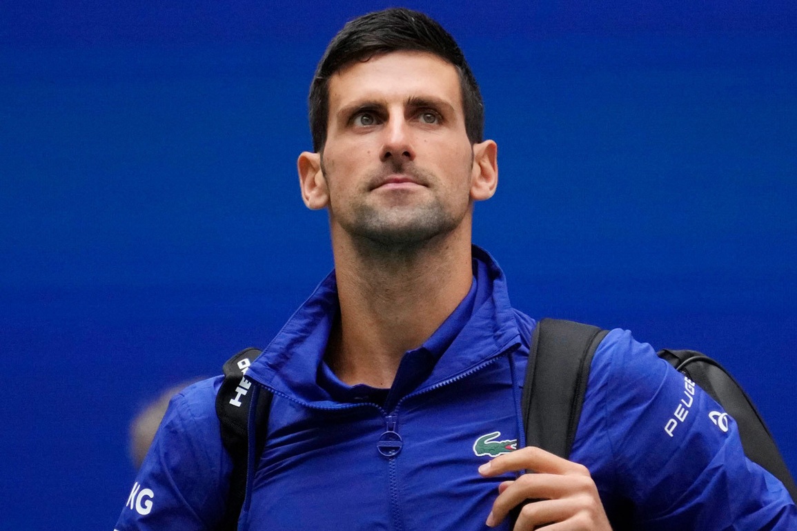 Djokovic lên máy bay rời khỏi Australia sau khi bị hủy visa - 2 Djokovic lên máy bay rời khỏi Australia sau khi bị hủy visa - 2
