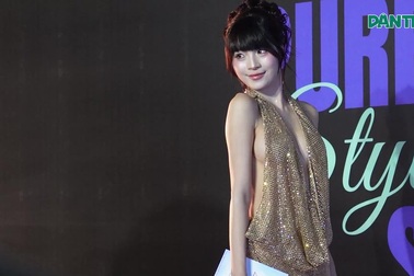 Cô gái gây tranh cãi vì hở bạo tại Tuần lễ Thời trang