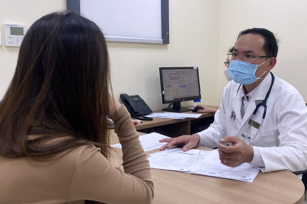 Căn bệnh hiếm khiến cô gái bỗng béo tròn vùng mặt cổ, 1 triệu người có 6 ca - 2 Căn bệnh hiếm khiến cô gái bỗng béo tròn vùng mặt cổ, 1 triệu người có 6 ca - 2