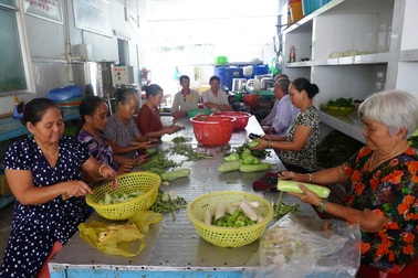 Cảm phục bếp ăn phục vụ bệnh nhân nghèo “đỏ lửa” suốt 24 năm