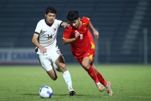 U17 Việt Nam thắng vất vả U17 Hong Kong, bị U17 Malaysia áp sát