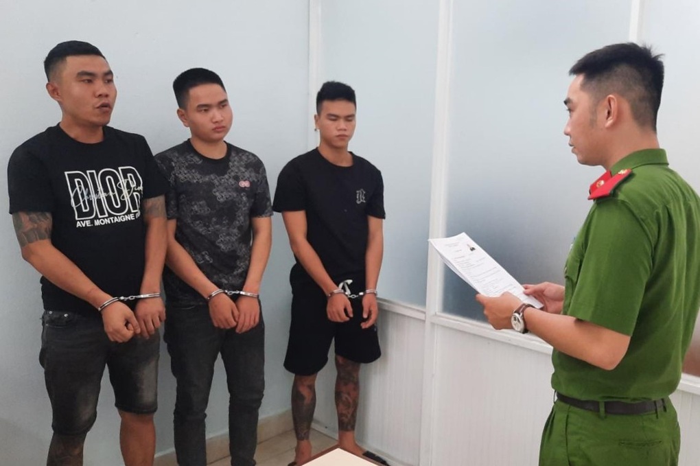 Án mạng trong vụ hỗn chiến ở Đà Nẵng: Nhiều người bỏ trốn đã bị bắt - 1 Án mạng trong vụ hỗn chiến ở Đà Nẵng: Nhiều người bỏ trốn đã bị bắt - 1
