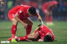 "Cơn mưa" thẻ phạt và chấn thương xuất hiện với đội tuyển Việt Nam