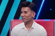 Anh "trai thẳng" sửa mũi, xăm mày, thích chưng diện