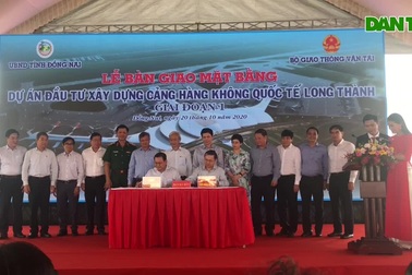 Lễ bàn giao mặt bằng xây dựng sân bay Long Thành