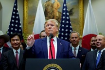 Nhà Trắng thách thức cuộc điều tra luận tội ông Trump