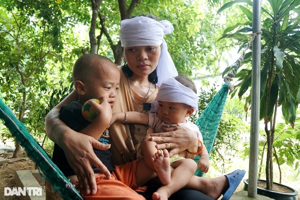 Nỗi khốn khổ của người phụ nữ sống đi ở nhờ, chồng chết không có chỗ thờ - 1 Nỗi khốn khổ của người phụ nữ sống đi ở nhờ, chồng chết không có chỗ thờ - 1
