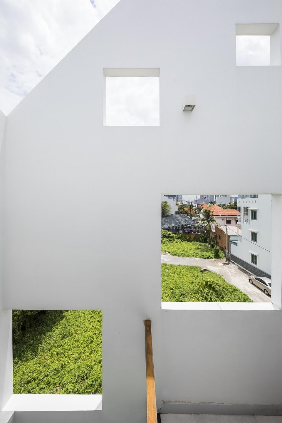 Khám phá bí mật đằng sau ngôi nhà có nhiều cửa sổ ở Sài Gòn - 14