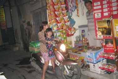 Dân văn phòng tất tả làm thêm