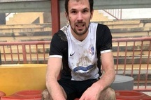 Cầu thủ qua đời vì bị... sút bóng trúng ngực