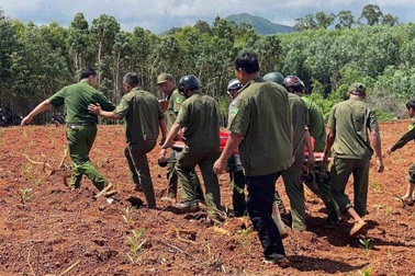 Cứu sống người đàn ông rơi xuống giếng hoang sau 1 đêm