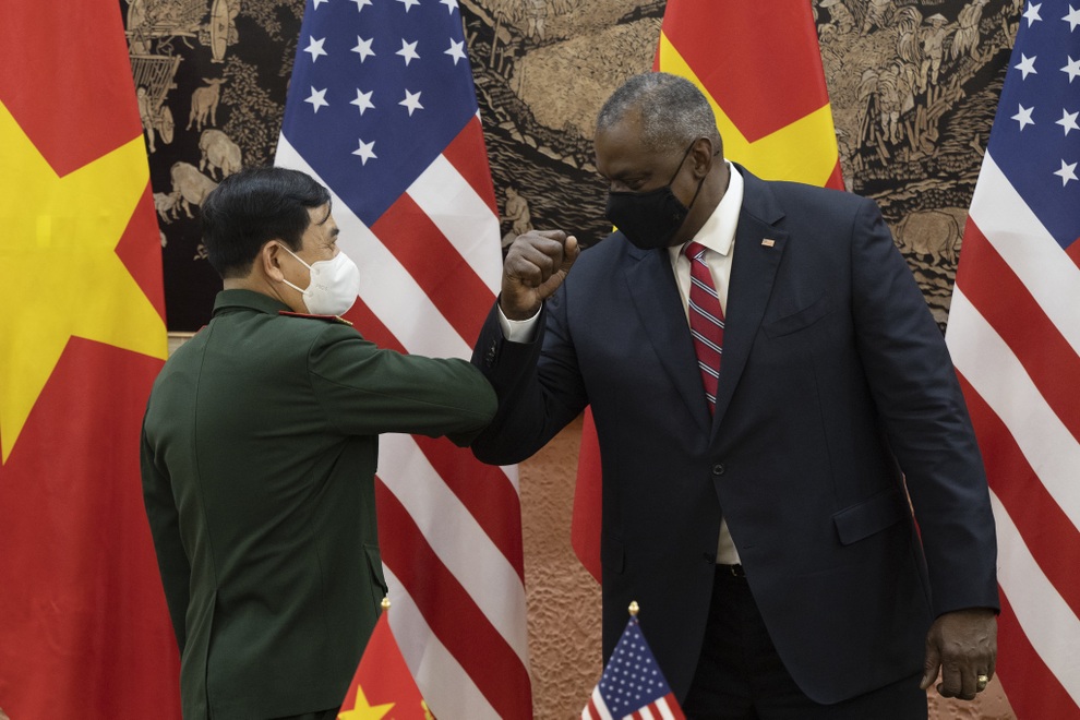 Bộ Quốc phòng Mỹ đăng toàn cảnh chuyến thăm Việt Nam của Bộ trưởng Austin - 5 Bộ Quốc phòng Mỹ đăng toàn cảnh chuyến thăm Việt Nam của Bộ trưởng Austin - 5