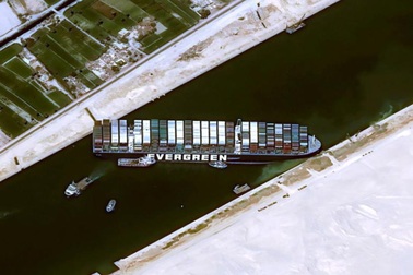 Chìa khóa có thể giải cứu kênh đào Suez đang kẹt cứng