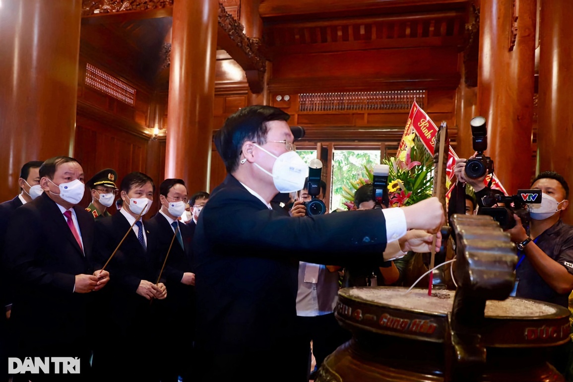 Môi trường văn hóa là gốc của việc chấn hưng và phát triển văn hóa - 2 Môi trường văn hóa là gốc của việc chấn hưng và phát triển văn hóa - 2