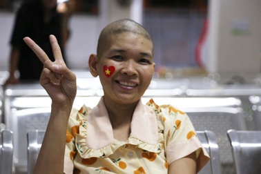 Bệnh nhân "quên đau", tiếp sức Việt Nam đấu Thái Lan đến phút cuối cùng