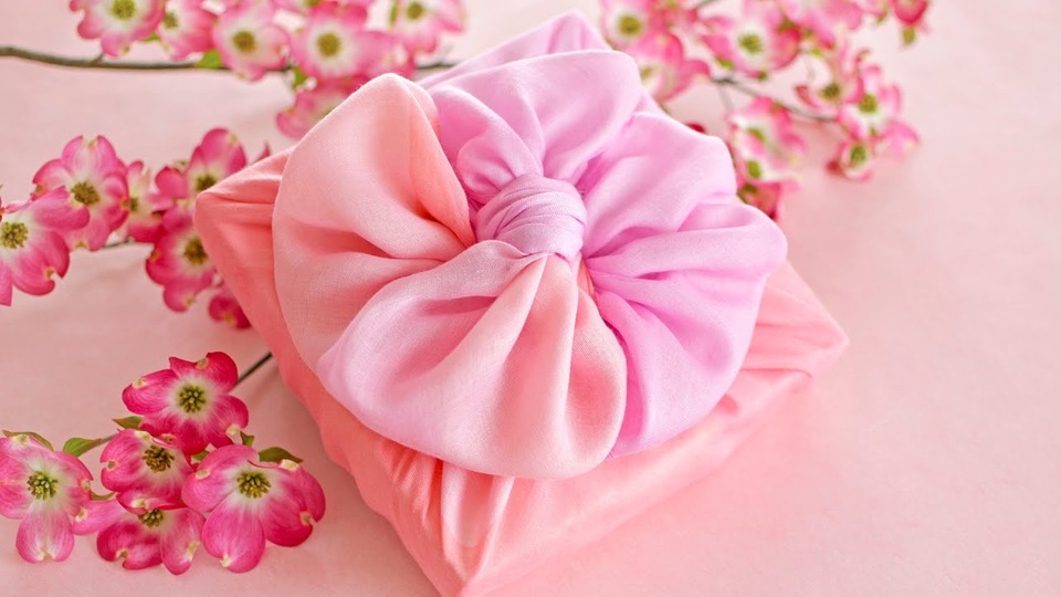 Nét tinh tế trong nghệ thuật gói quà Furoshiki Nhật Bản - 2 Nét tinh tế trong nghệ thuật gói quà Furoshiki Nhật Bản - 2