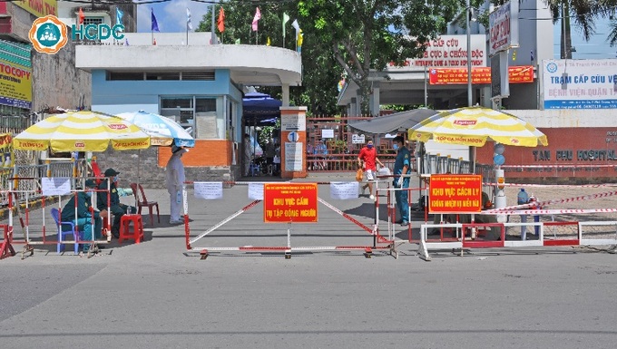 Phong tỏa tạm thời bệnh viện Quận Tân Phú  sau khi phát hiện 3 ca nghi nhiễm COVID-19 khai báo không trung thực - Ảnh 1.