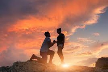 Cầu hôn trên vách đá cao chênh vênh, cặp đôi cùng rơi xuống vực chết thảm