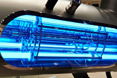 Ánh sáng cực tím có khử được virus corona không?