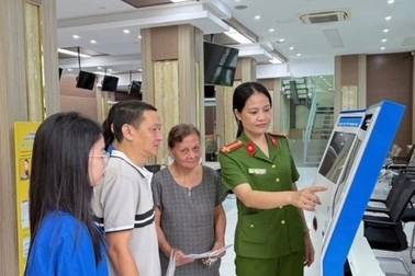 Công an Hải Phòng tăng tốc số hóa dữ liệu dân cư, nâng chất lượng phục vụ