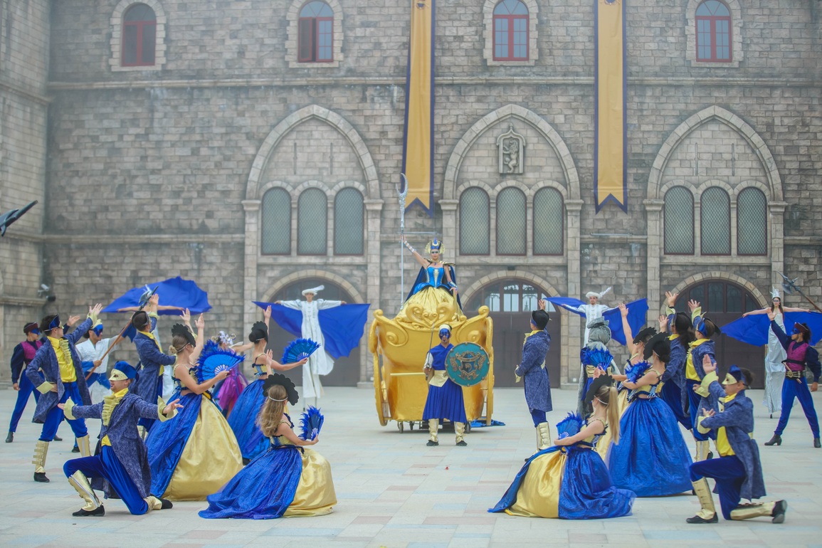 Hè tưng bừng với show diễn Trận chiến ở Vương quốc Mặt Trăng tại Sun World Ba Na Hills - 3 Hè tưng bừng với show diễn Trận chiến ở Vương quốc Mặt Trăng tại Sun World Ba Na Hills - 3