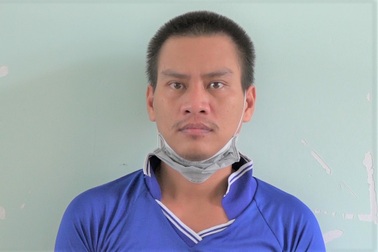 Con rể dùng súng khống chế mẹ vợ, bắn vung 14 phát đạn