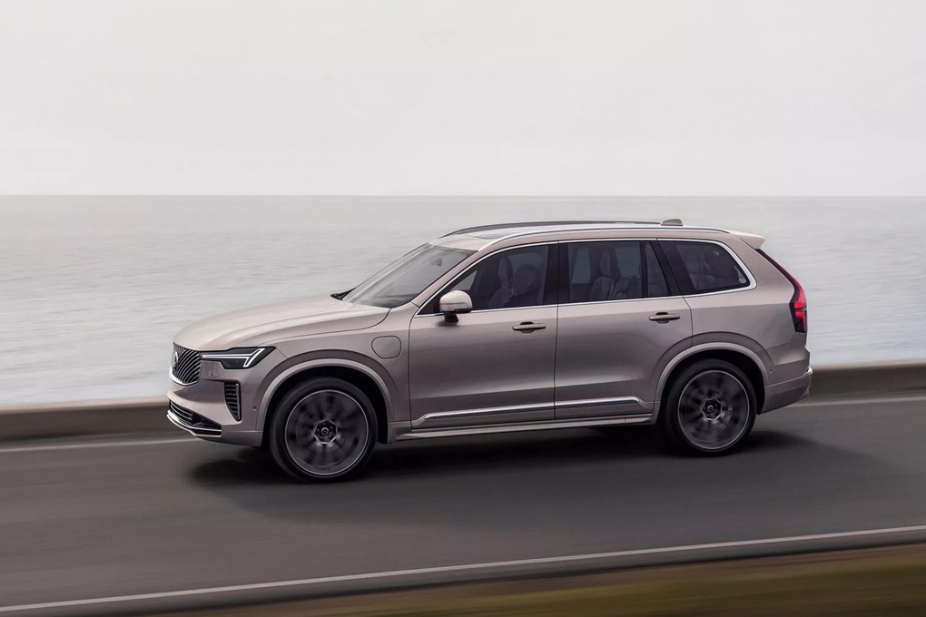 Volvo XC90 phiên bản 2025 trình làng, thêm công nghệ cho mẫu SUV hạng sang - 1