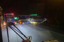 Tài xế xe khách bị phạt vì quay đầu, đi ngược chiều cao tốc