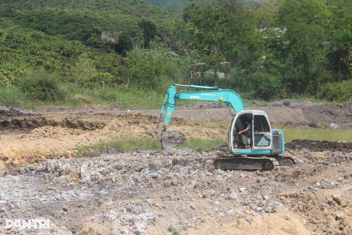 Dự án 90 tỷ đồng độn thổ: Rất hiệu quả! Không làm nghèo đất nước! (?) - 3 Dự án 90 tỷ đồng độn thổ: Rất hiệu quả! Không làm nghèo đất nước! (?) - 3