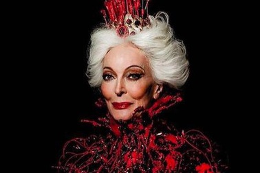 Loạt chân dài đình đám minh chứng cho câu “tốt gỗ hơn tốt nước sơn”