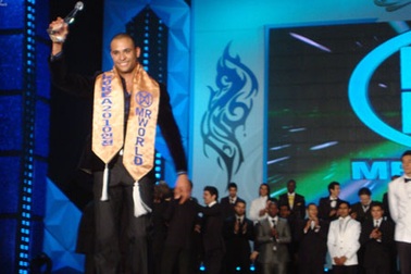 Mr Ailen đăng quang Mr World 2010 