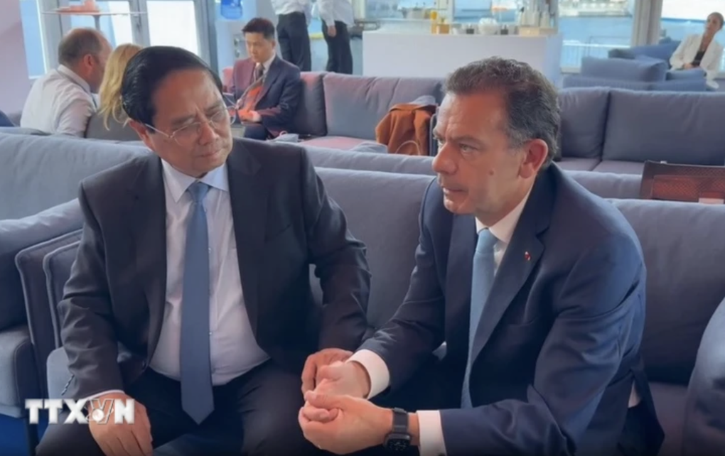 Thủ tướng Phạm Minh Chính gặp Thủ tướng Bồ Đào Nha Luis Montenegro - 1 Thủ tướng Phạm Minh Chính gặp Thủ tướng Bồ Đào Nha Luis Montenegro - 1