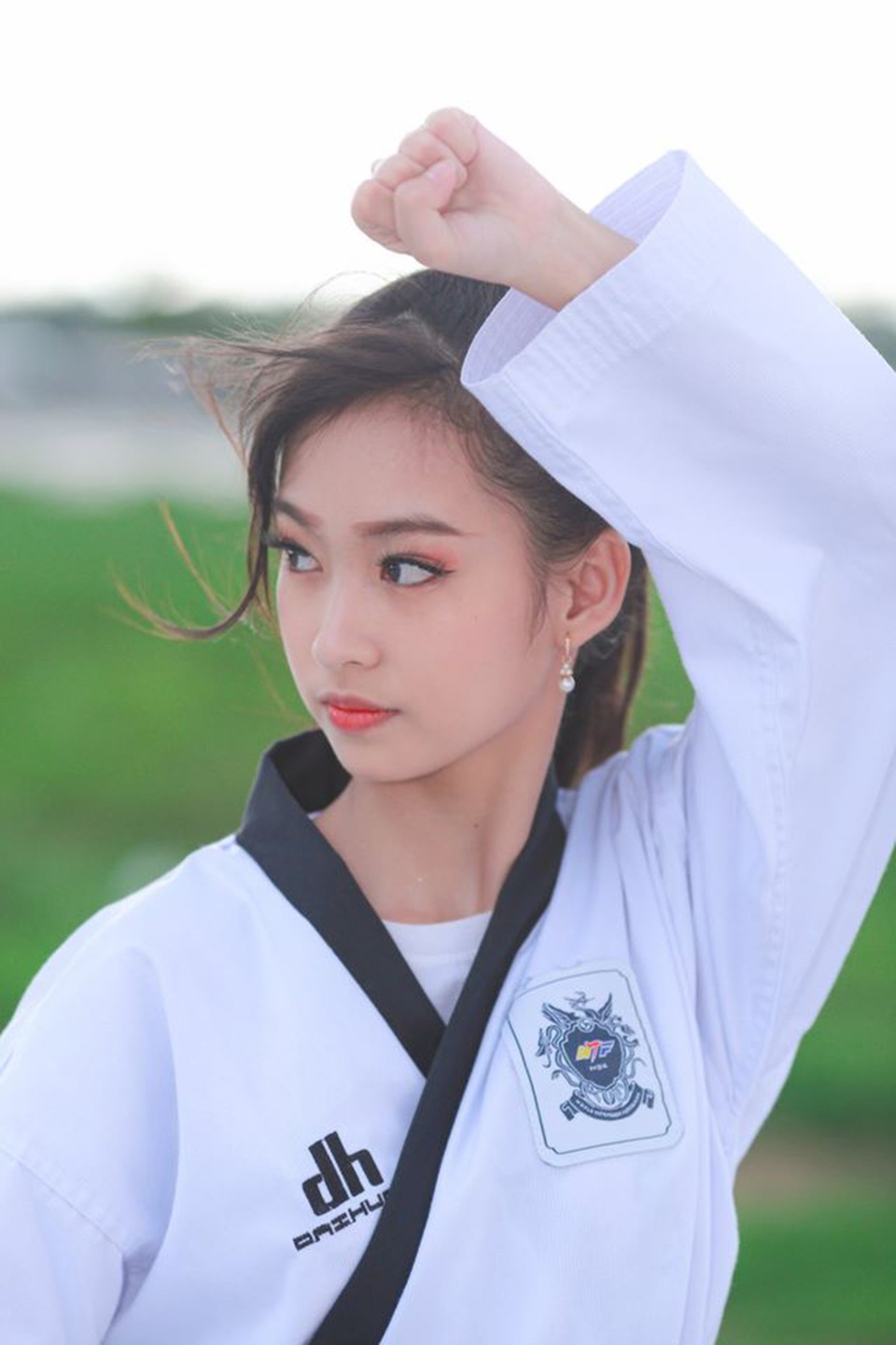 Nữ sinh 17 tuổi đam mê võ thuật, sở hữu thần thái như ngọc nữ - 5 Nữ sinh 17 tuổi đam mê võ thuật, sở hữu thần thái như ngọc nữ - 5