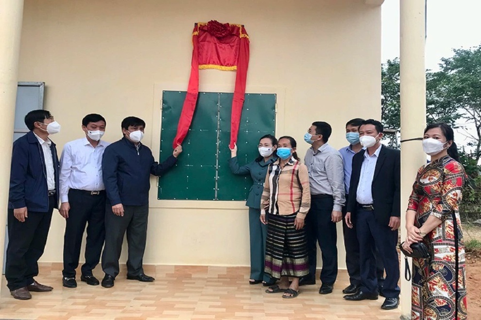 30 hộ đồng bào dân tộc thiểu số vui mừng đón nhận nhà Đại đoàn kết - 1 30 hộ đồng bào dân tộc thiểu số vui mừng đón nhận nhà Đại đoàn kết - 1